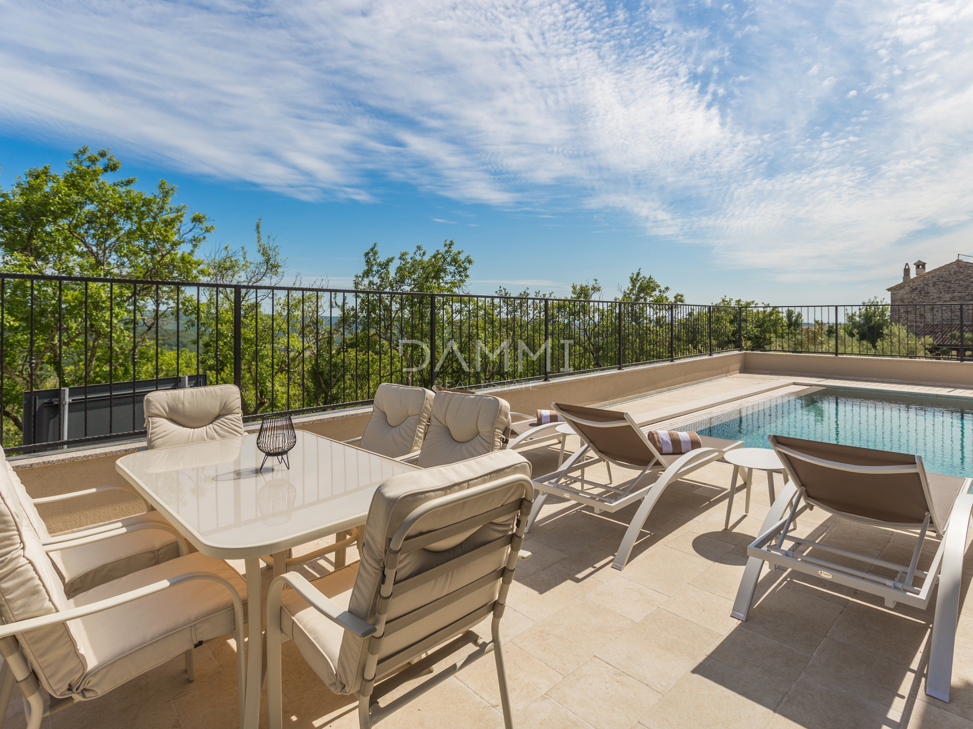 ISTRIEN, BUJE - Wunderschöne Villa mit Blick auf das Meer und die Natur